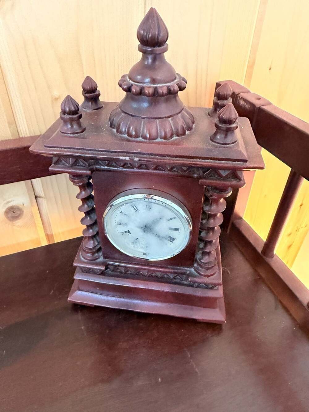 Vintage Wooden Mantel Clock Brown Carved Desk Table Clock Roman Numerals